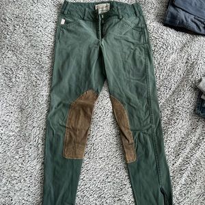 Green Front-Zip Tailored Sportsman Trophy Hunters
